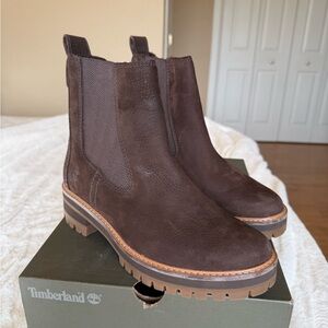 Brown suede Timberland chelsea boots size 8.5